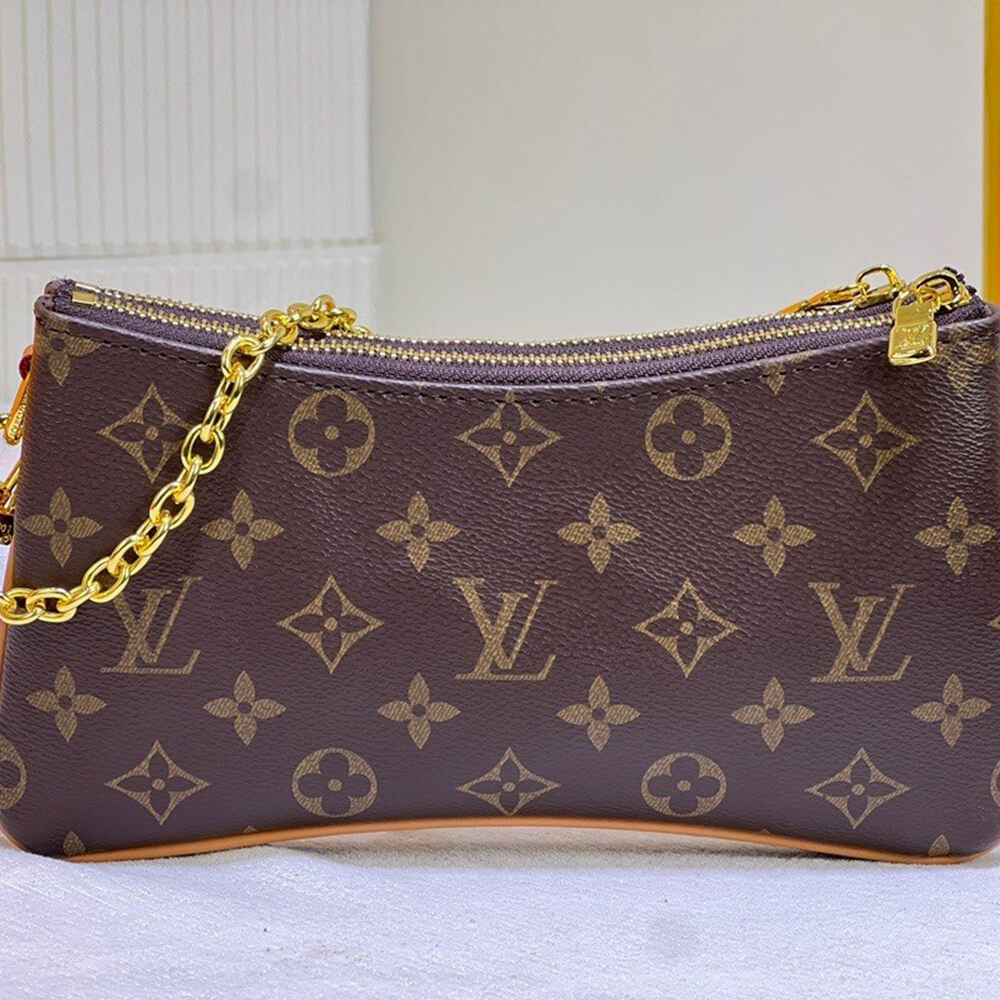 LV Liv Pochette
