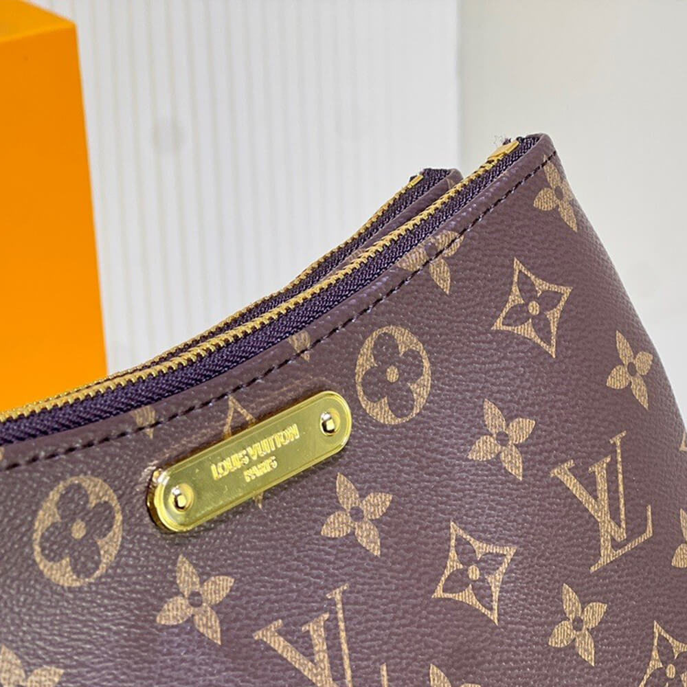LV Liv Pochette