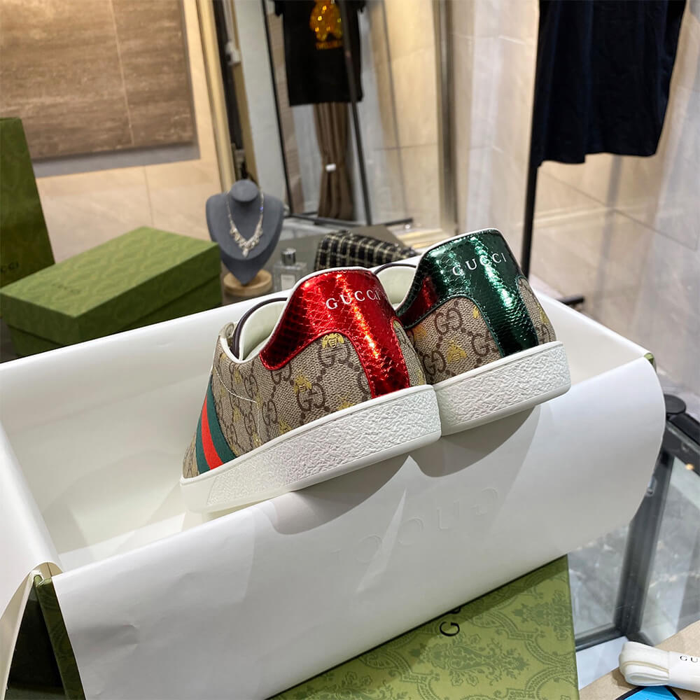 ace gg S*p*e sneaker with bees