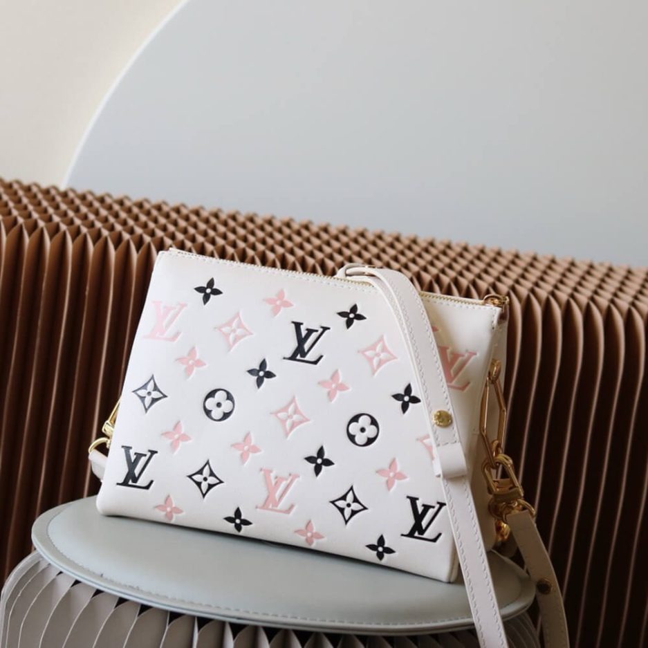 LV Coussin BB