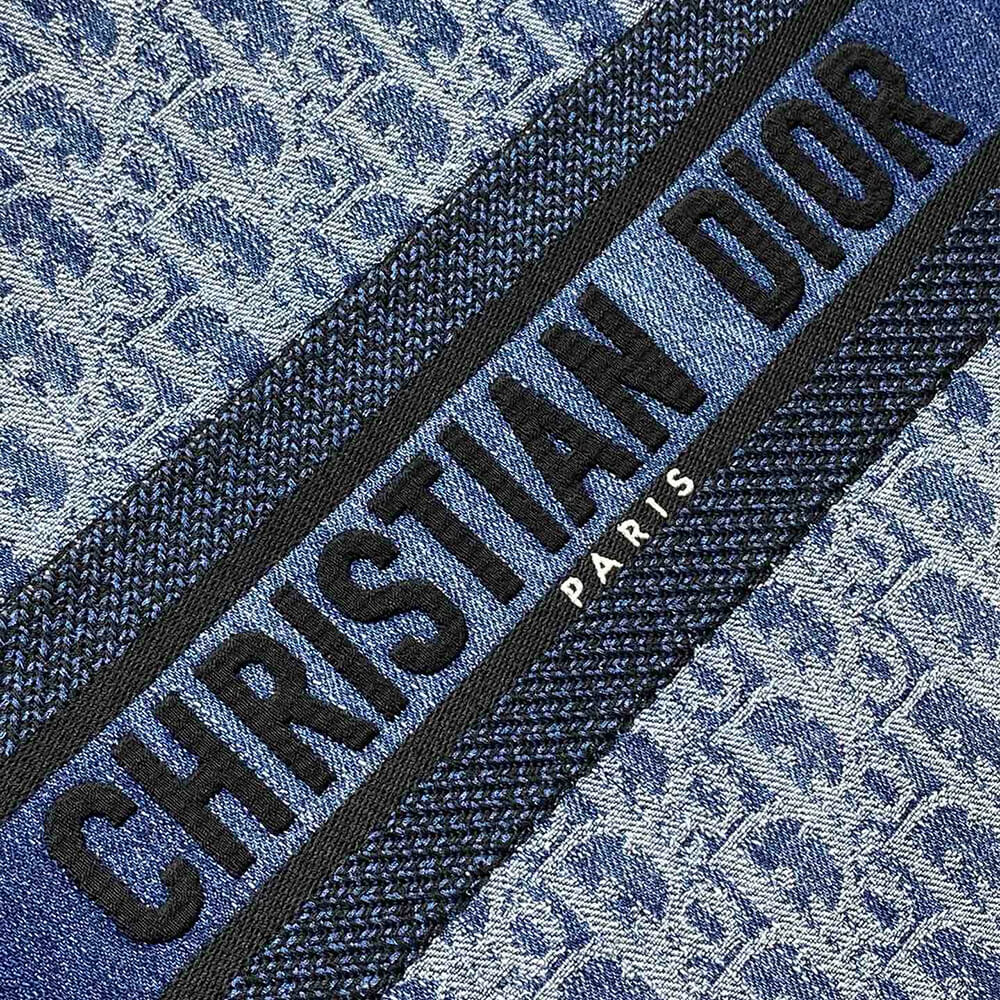 large D*or book tote